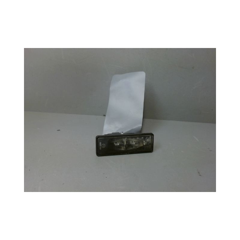ECLAIREUR PLAQUE DE POLICE GAUCHE PEUGEOT 208
