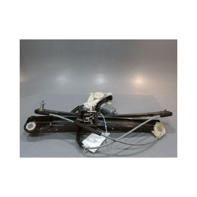 MECANISME+MOTEUR LEVE-GLACE AVANT GAUCHE AUDI A3