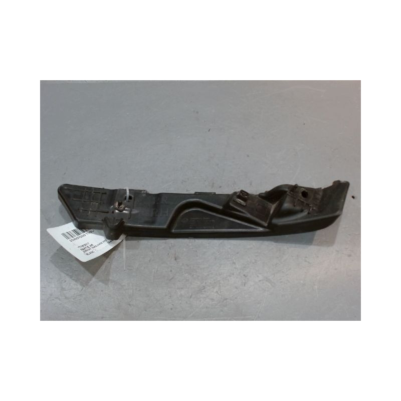 SUPPORT PARE-CHOC ARD SSANGYONG TIVOLI