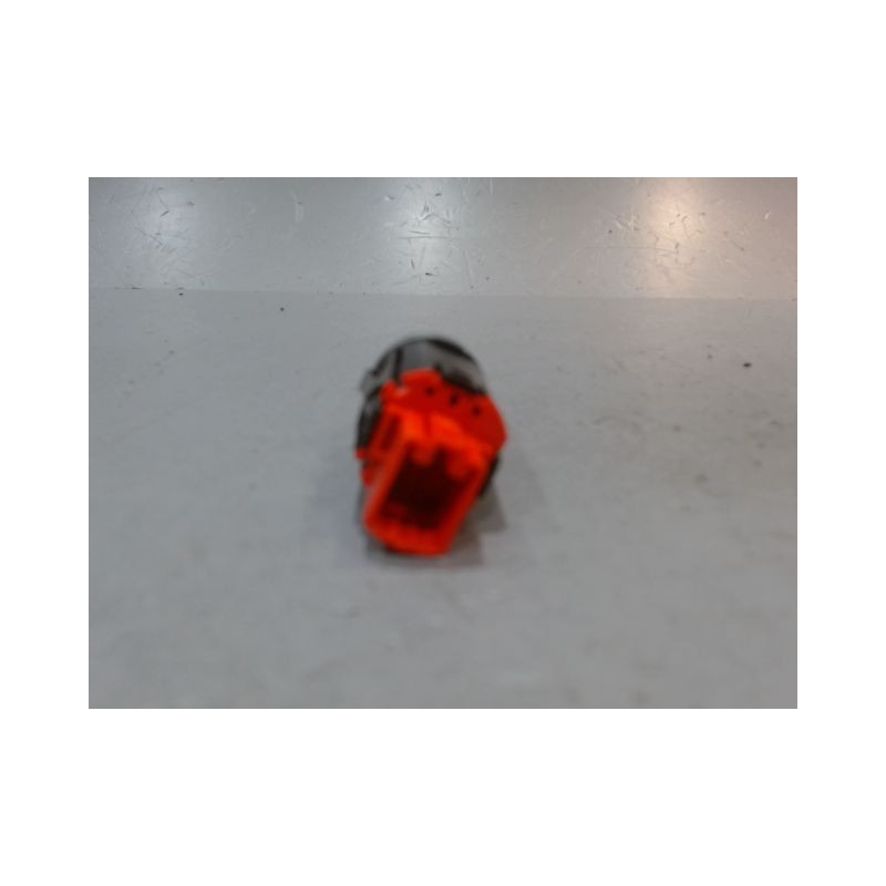 BOUTON DE DEMARRAGE VOLKSWAGEN POLO