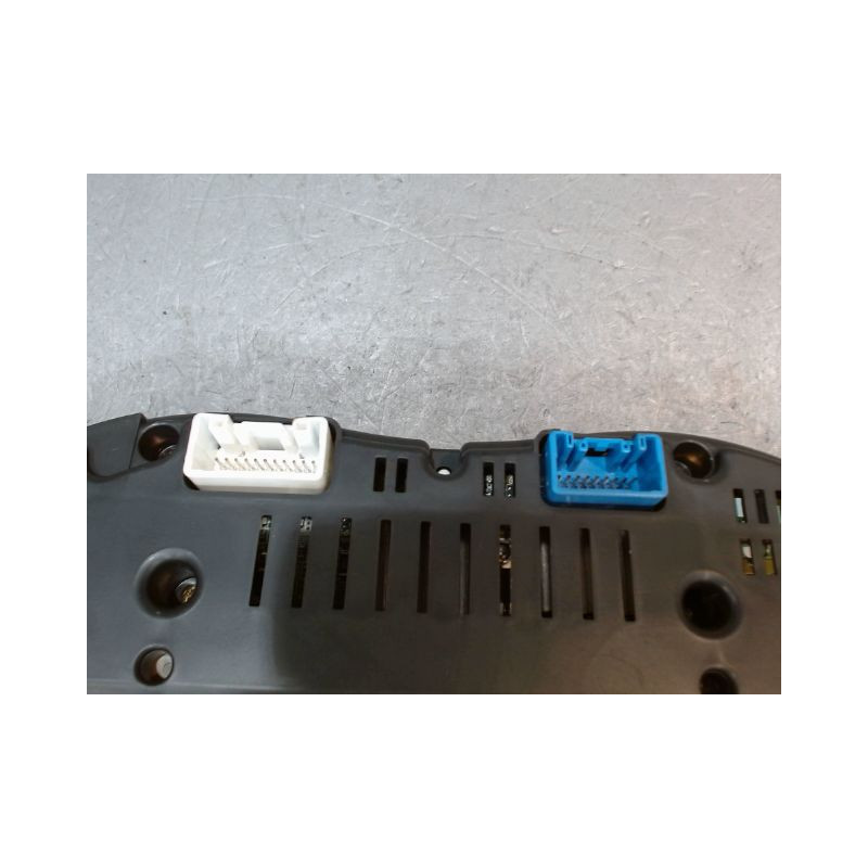 BLOC COMPTEURS TOYOTA AVENSIS