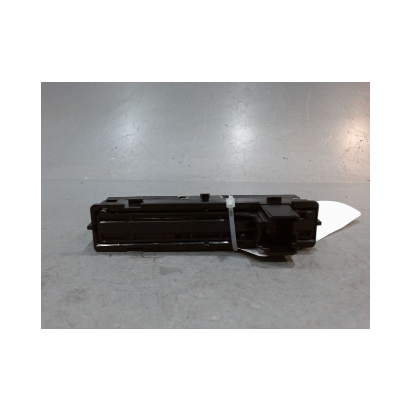 BOUTON DE WARNING OPEL INSIGNIA