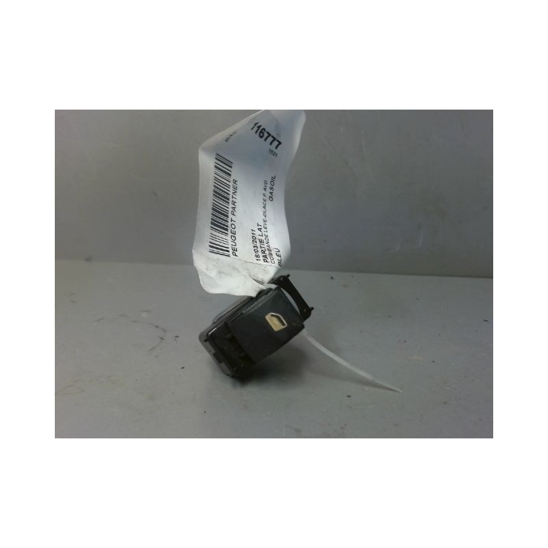 COMMANDE LEVE-GLACE PORTE AVD PEUGEOT PARTNER