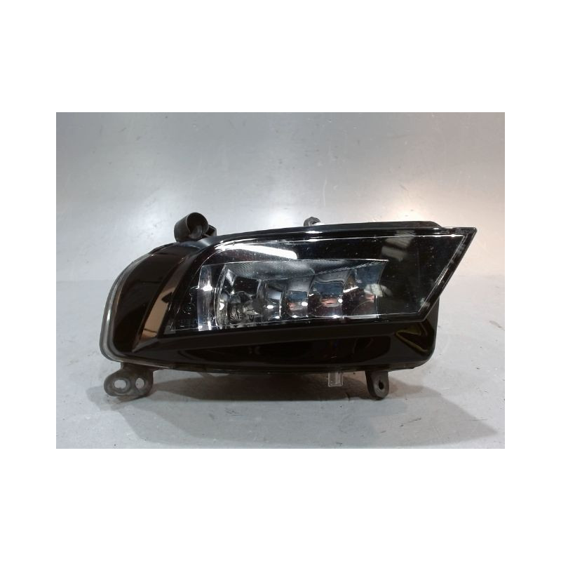 PHARE ANTIBROUILLARD AVANT DROIT AUDI A4