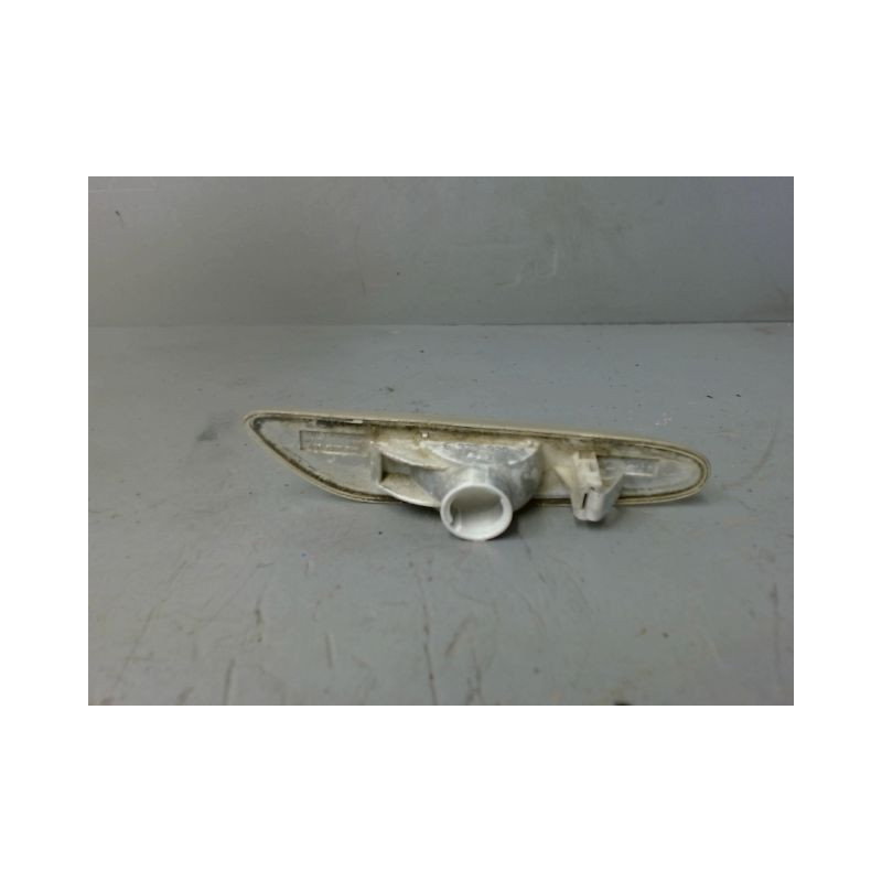 REPETITEUR AILE DROIT B.M.W. SERIE 5