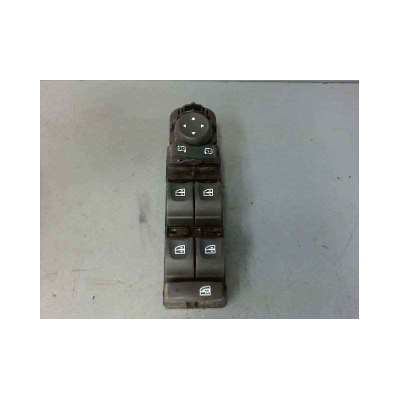 COMMANDE LEVE-GLACE PORTE AVG RENAULT LAGUNA