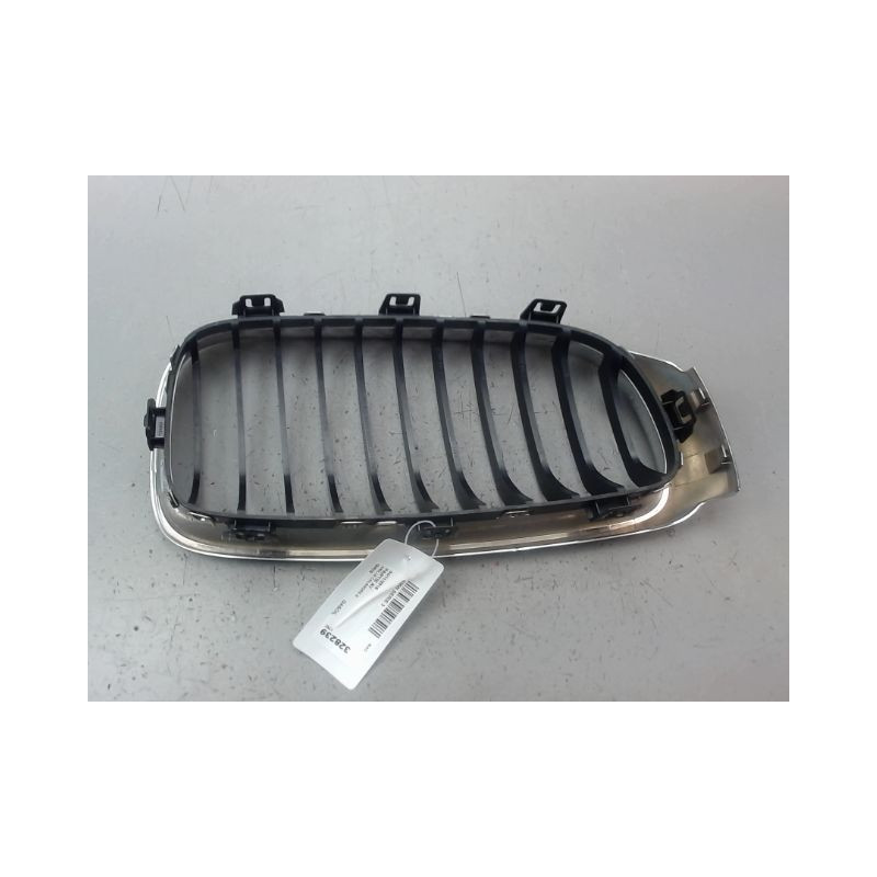 GRILLE CALANDRE GAUCHE BMW SERIE 3