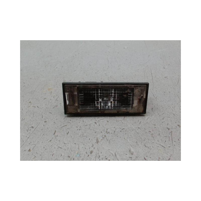 ECLAIREUR PLAQUE DE POLICE DROIT DACIA SANDERO II Phase 1 2012-...