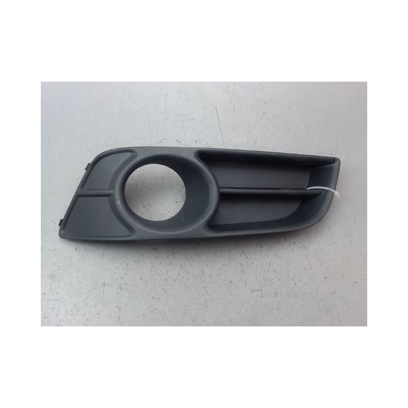 GRILLE VENTILATION PARE-CHOC AVG TOYOTA COROLLA X Phase 2 2004-2007