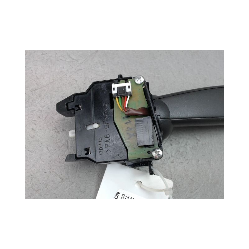 COMMANDE CLIGNOTANT VOLVO V50