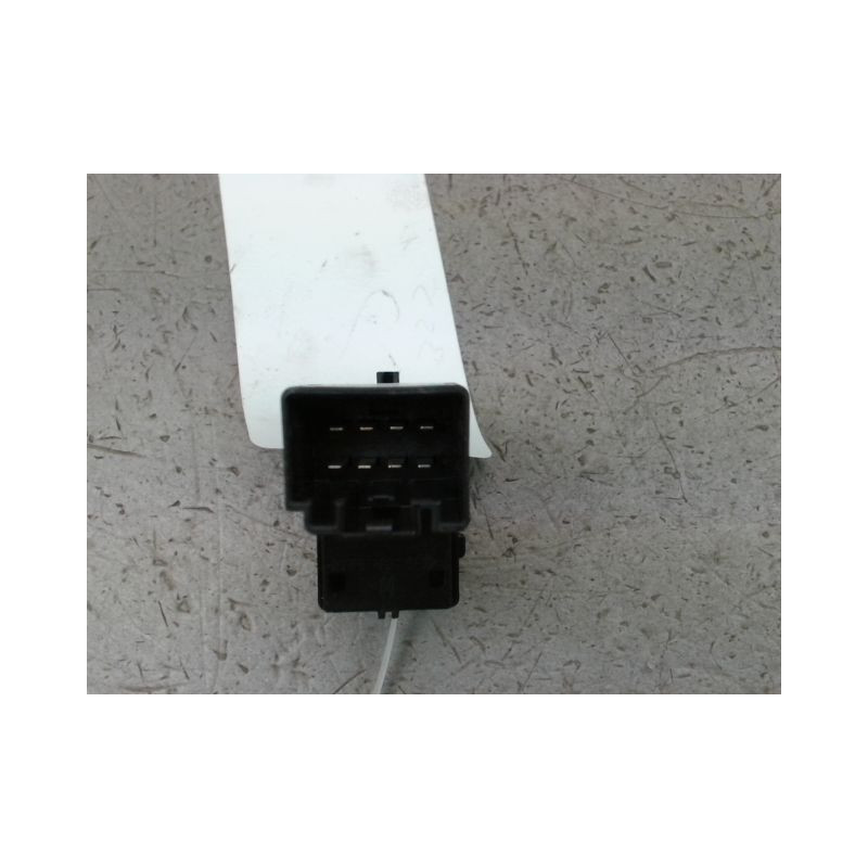 COMMANDE LEVE-GLACE PORTE AVD FORD FIESTA