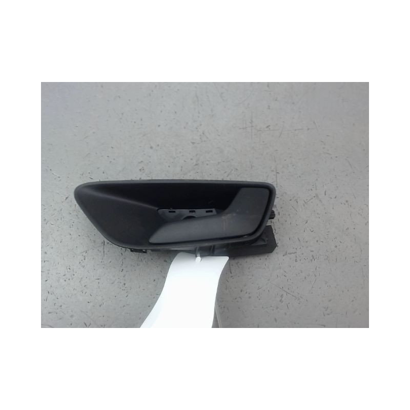 POIGNEE INTERIEURE PORTE AVANT DROIT FORD FIESTA