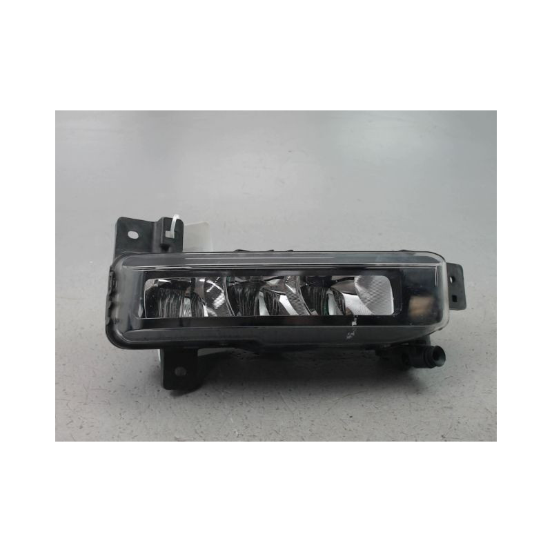 PHARE ANTIBROUILLARD AVANT DROIT BMW SERIE 1