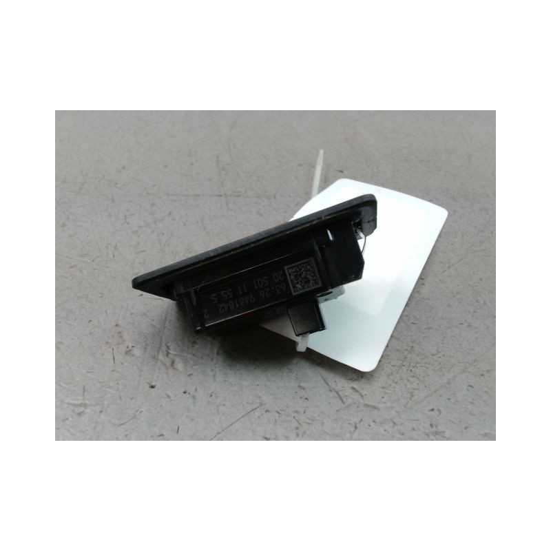 ECLAIREUR PLAQUE DE POLICE DROIT BMW SERIE 1