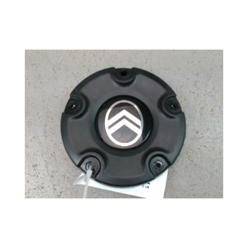 ENJOLIVEUR DE ROUE CITROEN BERLINGO FGT 2002-