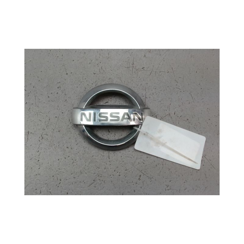 SIGLE CALANDRE NISSAN PICK-UP KING CAB 2P III Phase 2 2002-2006
