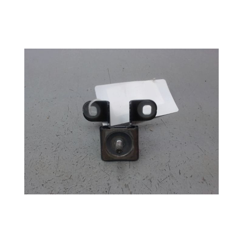 CHARNIERE HAYON D OPEL ASTRA 2004-