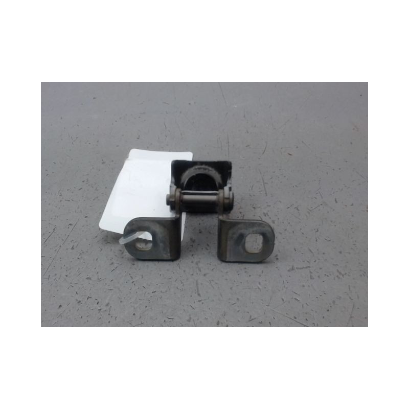 CHARNIERE HAYON D OPEL ASTRA 2004-