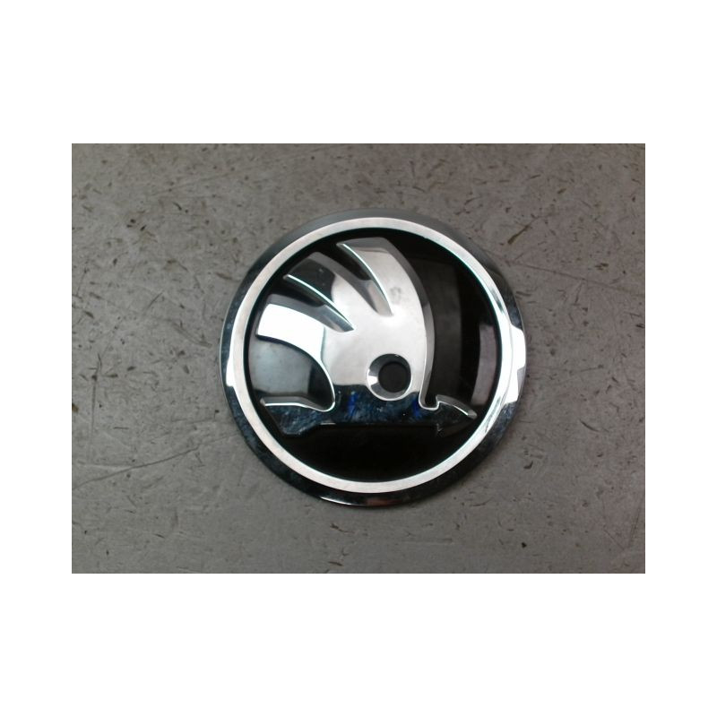 SIGLE CAPOT SKODA KODIAQ