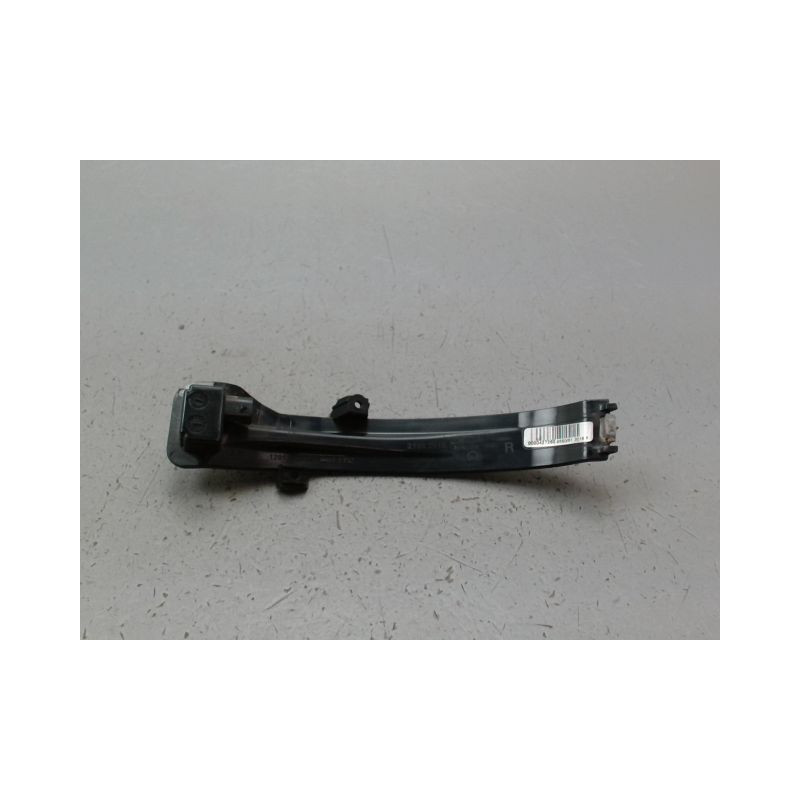 REPETITEUR RETROVISEUR DROIT NISSAN NOTE