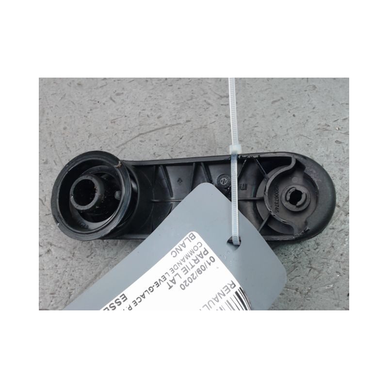 COMMANDE LEVE-GLACE PORTE ARD RENAULT CLIO
