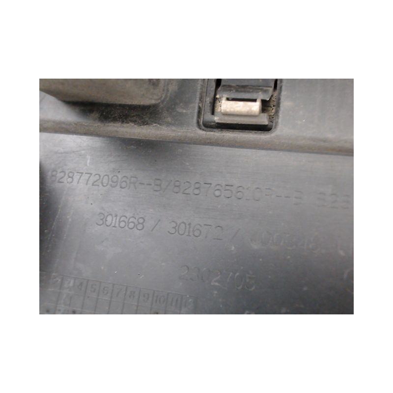 PROTECTION PORTE ARRIERE GAUCHE RENAULT CLIO