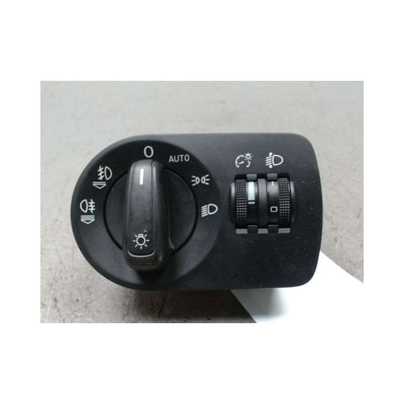 COMMANDE ECLAIRAGE AUDI A1