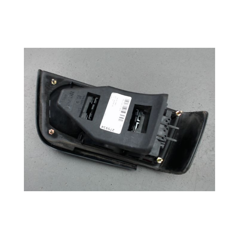 FEU ARRIERE DROIT PEUGEOT 405