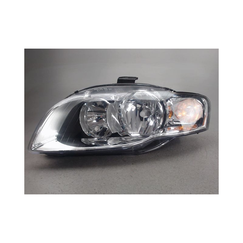 PHARE GAUCHE AUDI A4
