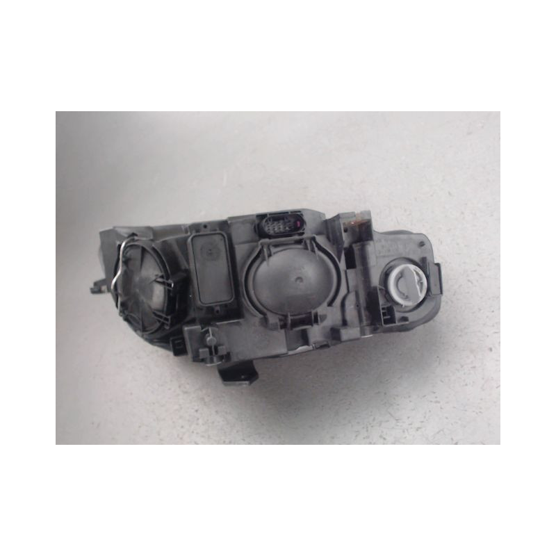 PHARE GAUCHE AUDI A4