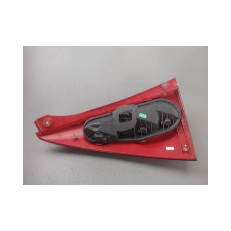 FEU ARRIERE DROIT PEUGEOT 107
