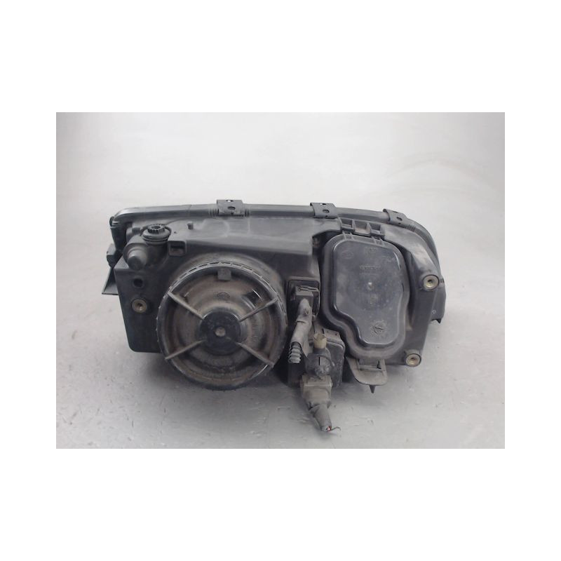PHARE GAUCHE VOLVO C70