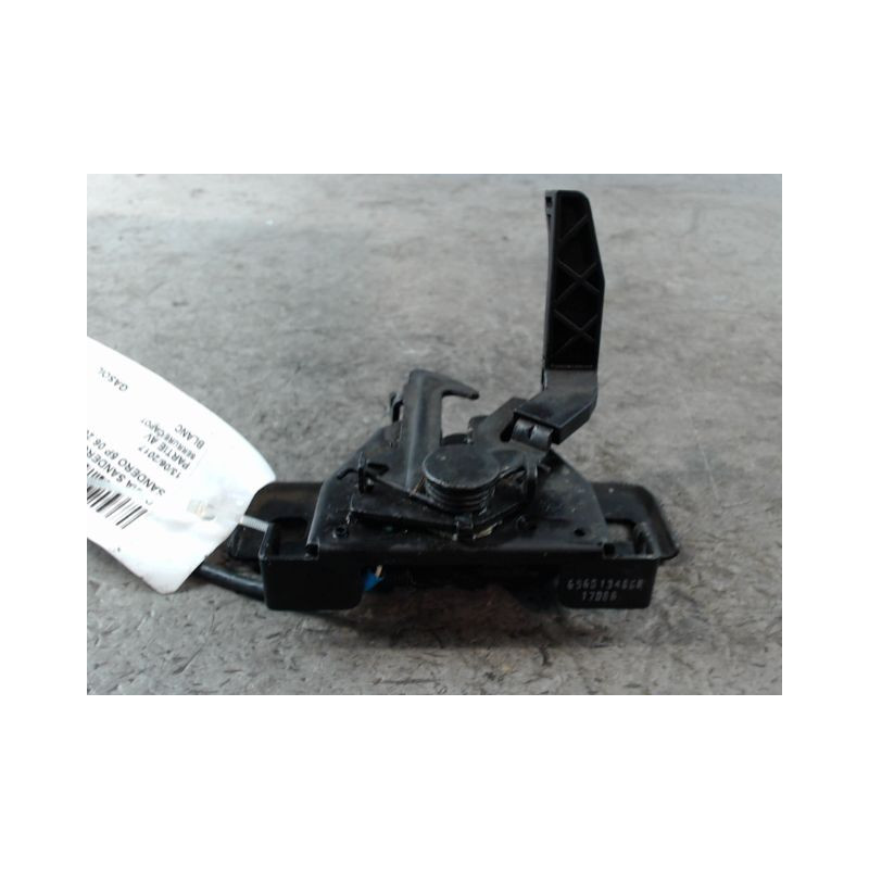 SERRURE CAPOT DACIA SANDERO 2008-