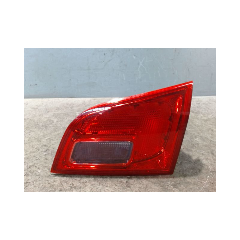 FEU ARRIERE INTERIEUR DROIT OPEL ASTRA BREAK 2004-