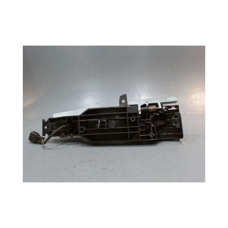 POIGNEE EXTERIEURE PORTE AVANT DROIT NISSAN QASHQAI