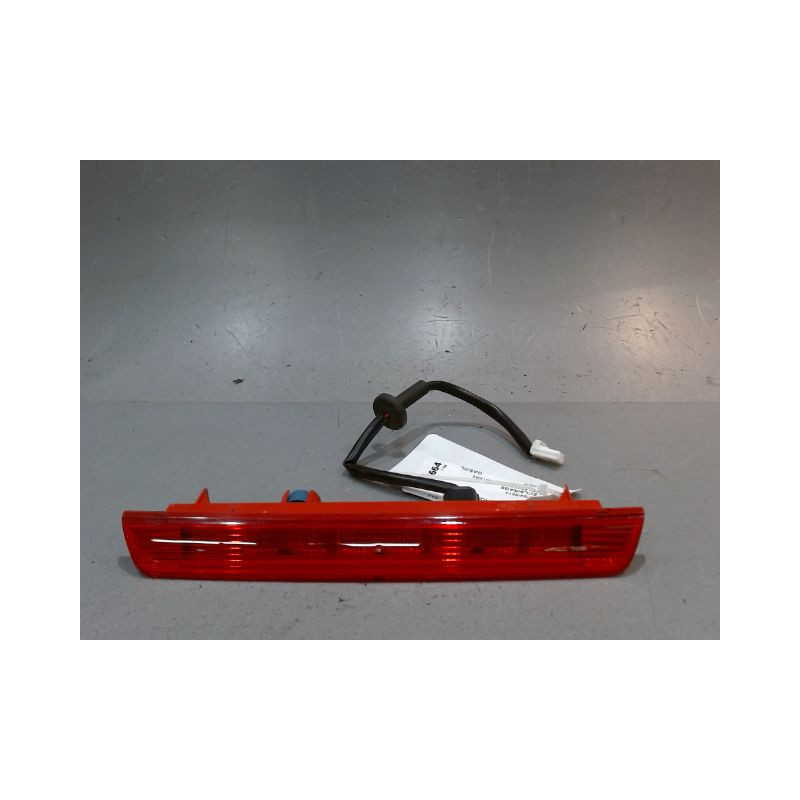 FEUX STOP SUPPLEMENTAIRE NISSAN QASHQAI