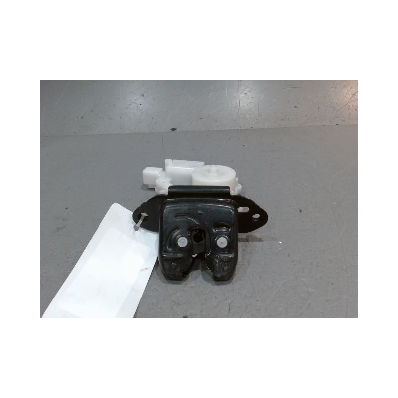 SERRURE HAYON  NISSAN QASHQAI