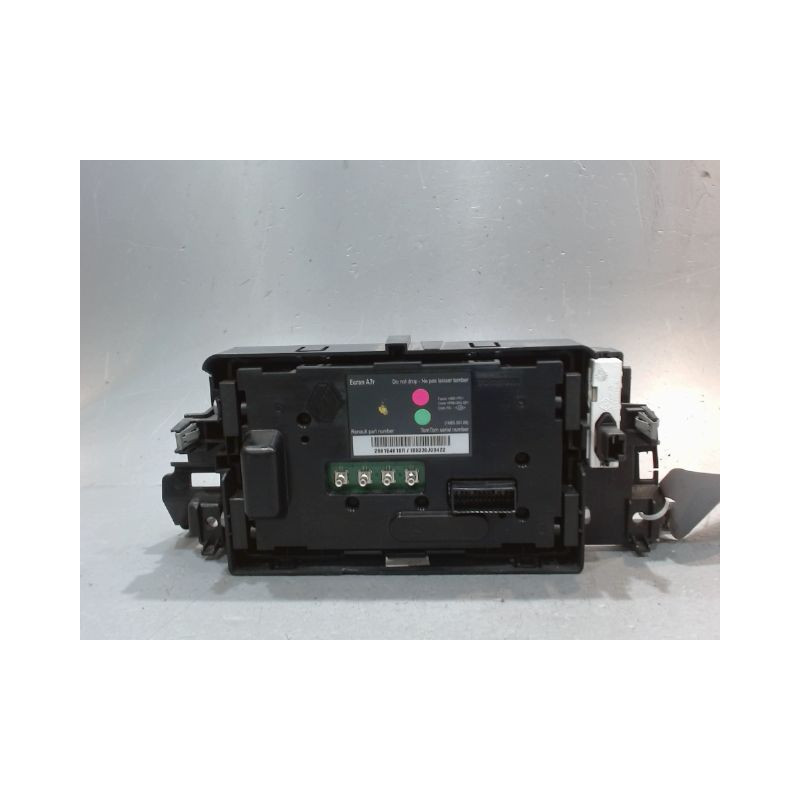 ECRAN GPS RENAULT LAGUNA III