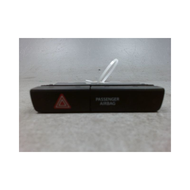 BOUTON DE WARNING SUZUKI VITARA