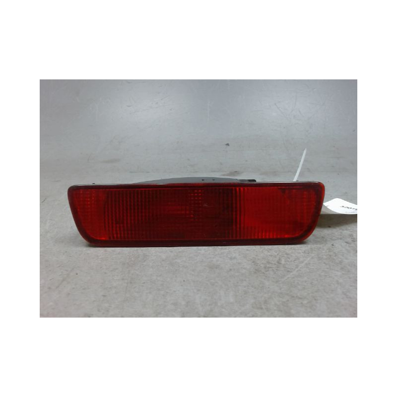 FEU BROUILLARD CENTRAL ARRIERE NISSAN QASHQAI