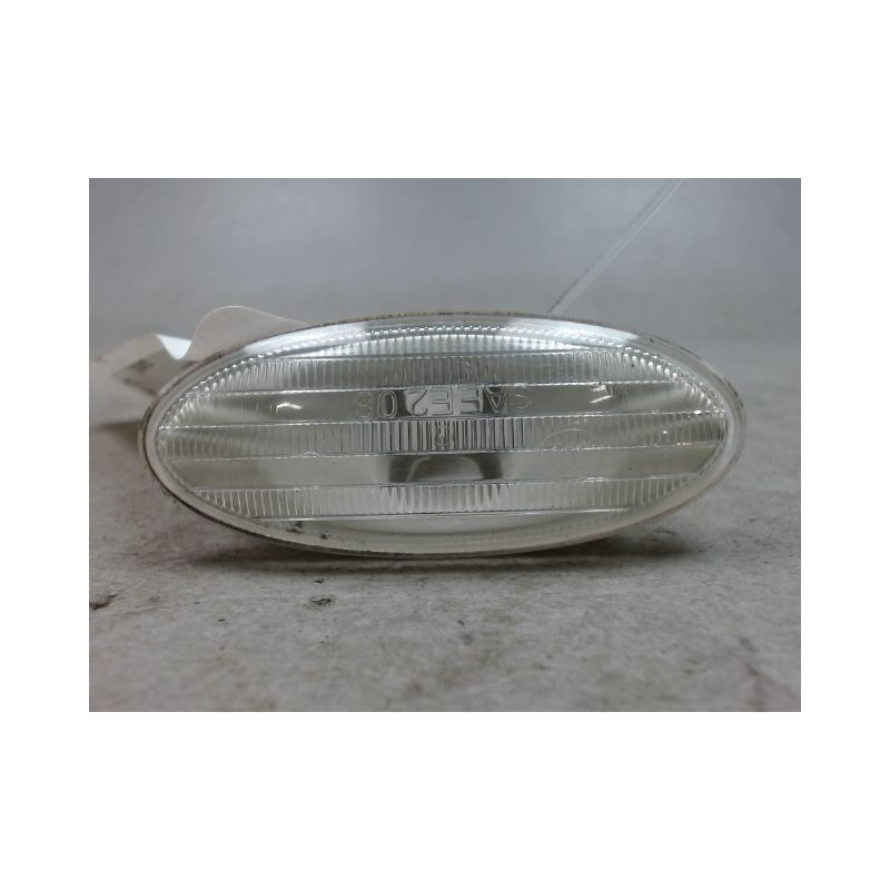 REPETITEUR AILE GAUCHE NISSAN QASHQAI