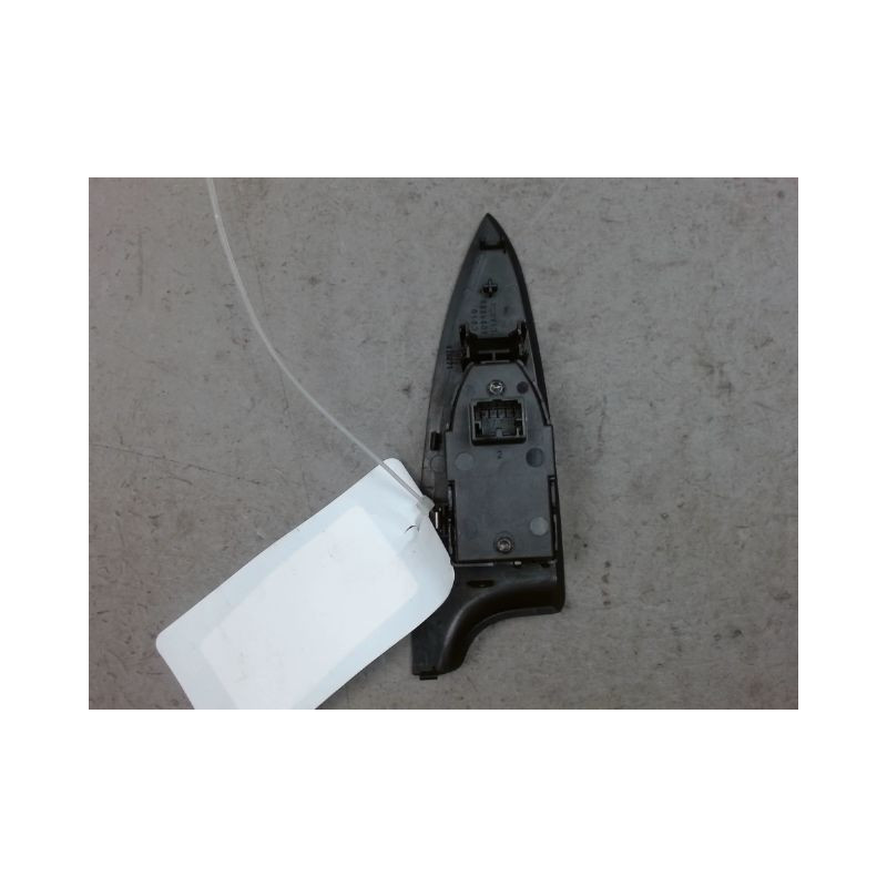 COMMANDE LEVE-GLACE PORTE ARG ALFA ROMEO GUILIETTA 2010-
