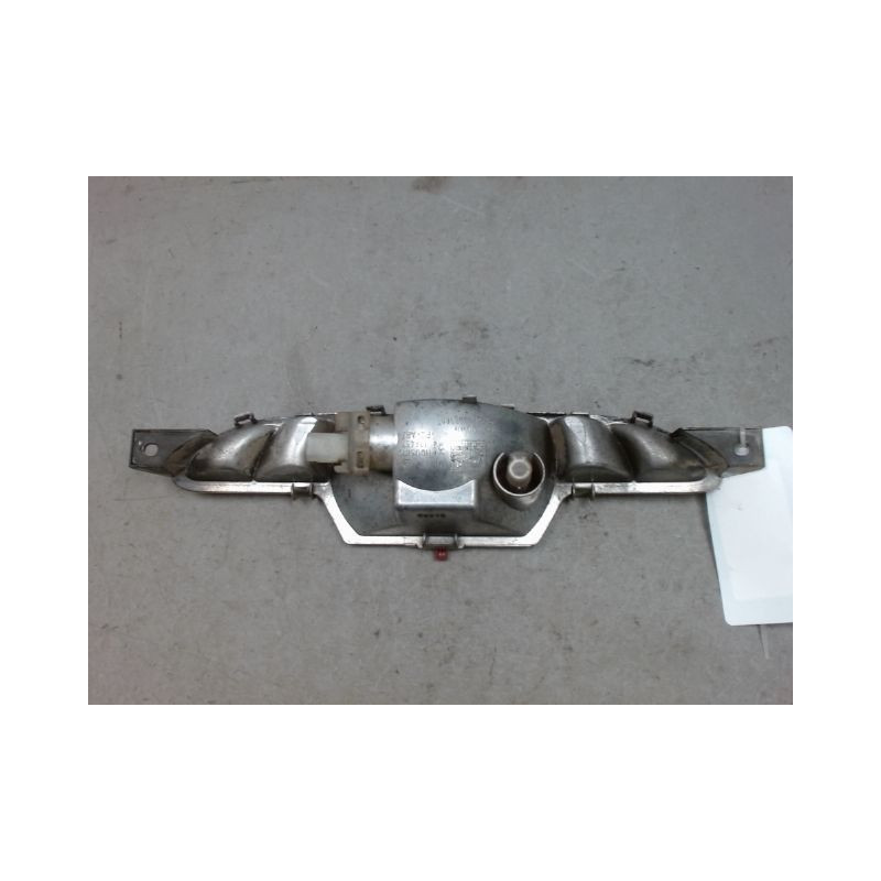 FEU BROUILLARD CENTRAL ARRIERE PEUGEOT 208