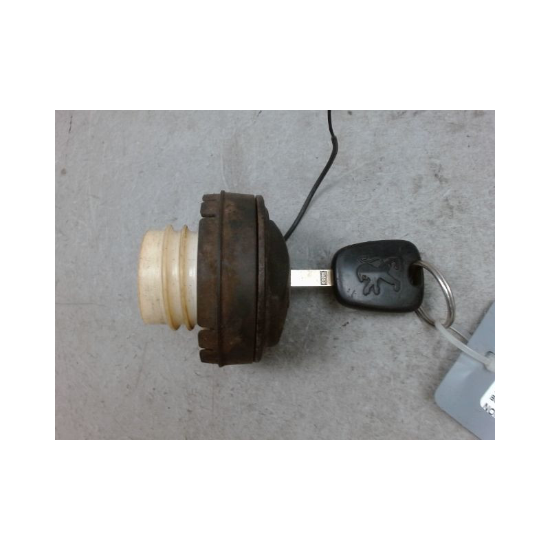BOUCHON RESERVOIR A CARBURANT PEUGEOT 107 5P