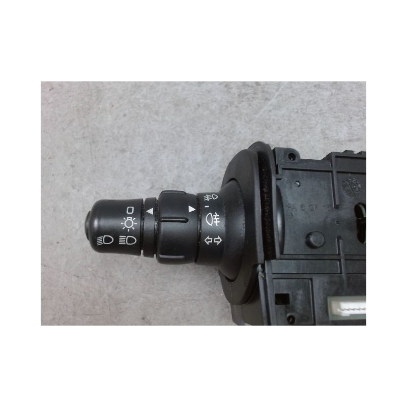COMMANDE CLIGNOTANT RENAULT SCENIC II PH1 02-06