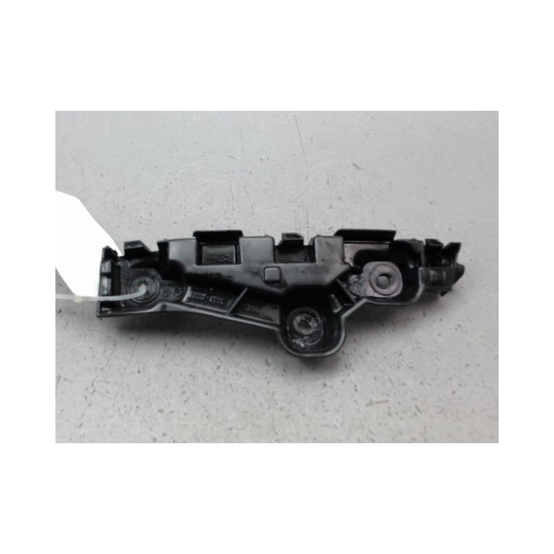 SUPPORT PARE-CHOC AVD DACIA SANDERO