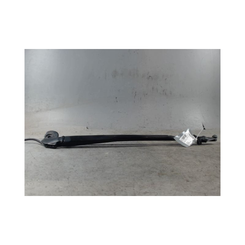BRAS ESSUIE-GLACE AVANT TOYOTA YARIS II 2010-