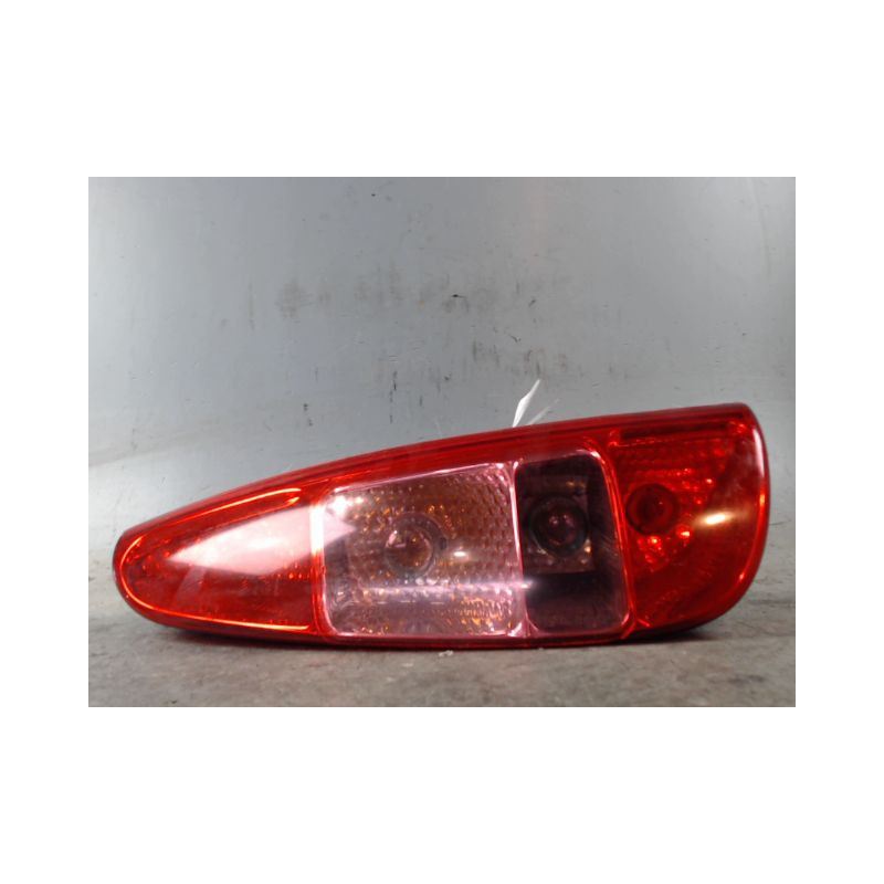 FEU ARRIERE DROIT PEUGEOT 807