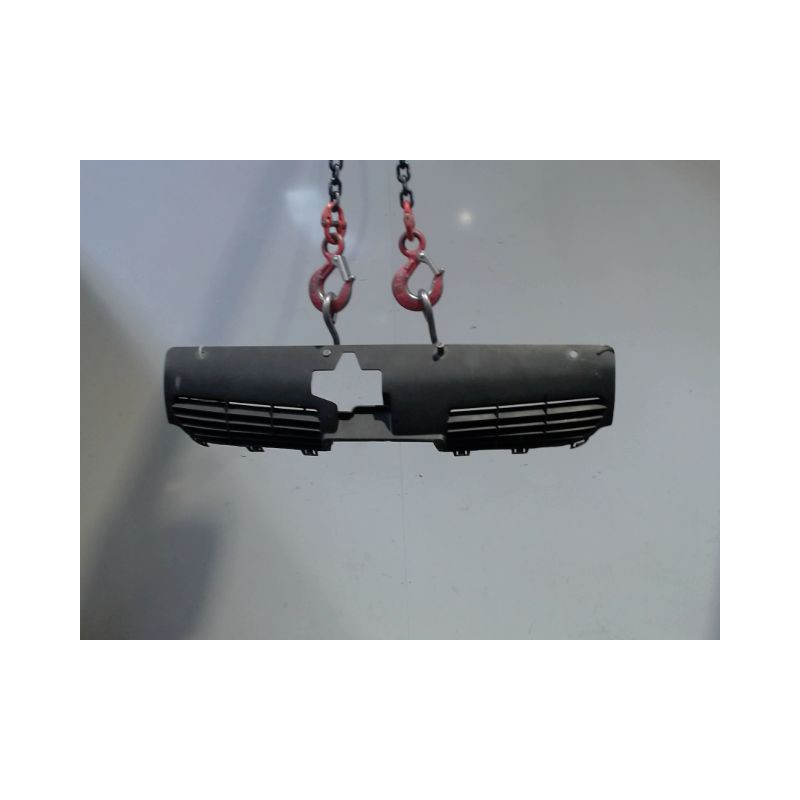 GRILLE CALANDRE PEUGEOT 206 5P