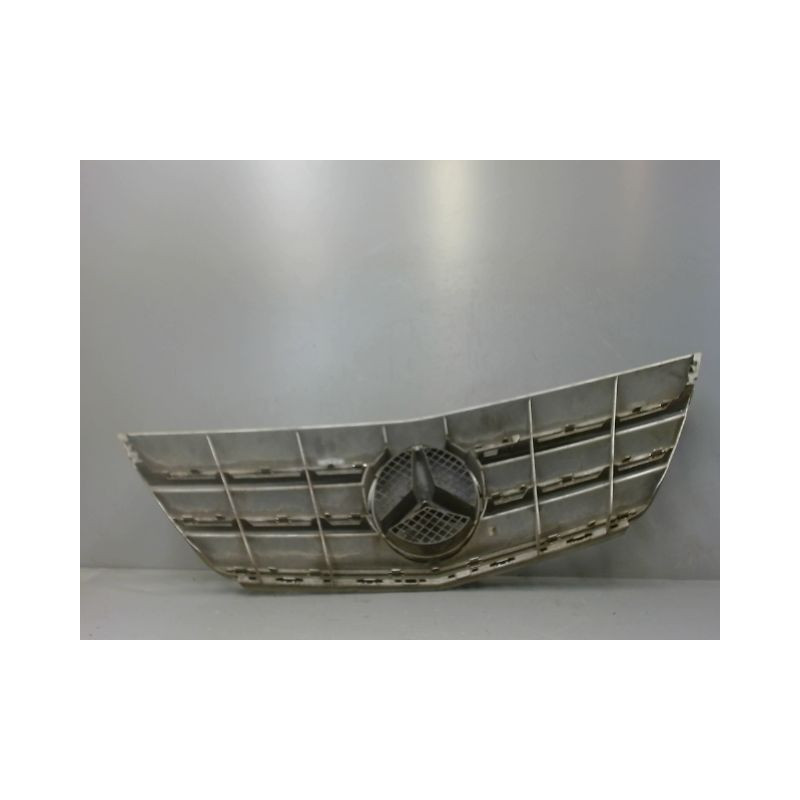 CALANDRE MERCEDES CLASSE B